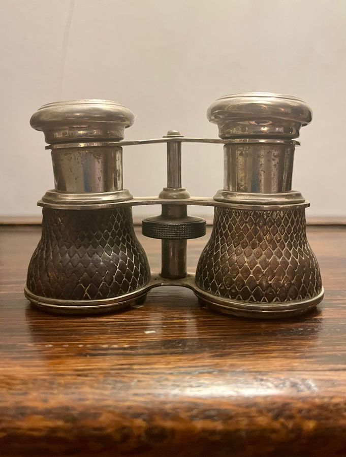 Opera / Theatre binoculars. French origin. Pre 1930s Metal and in working order.