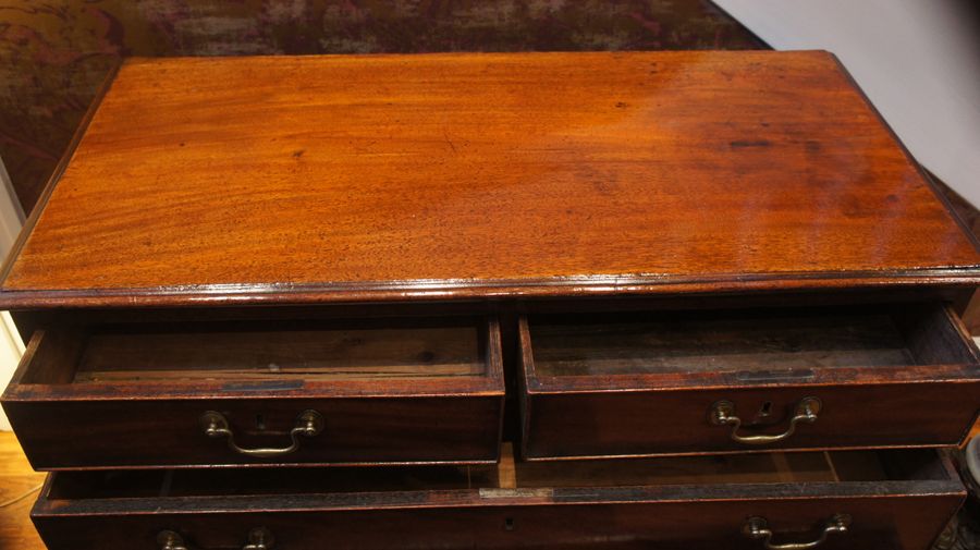 Antique A George III Period Mahogony Chest of Drawers c1770