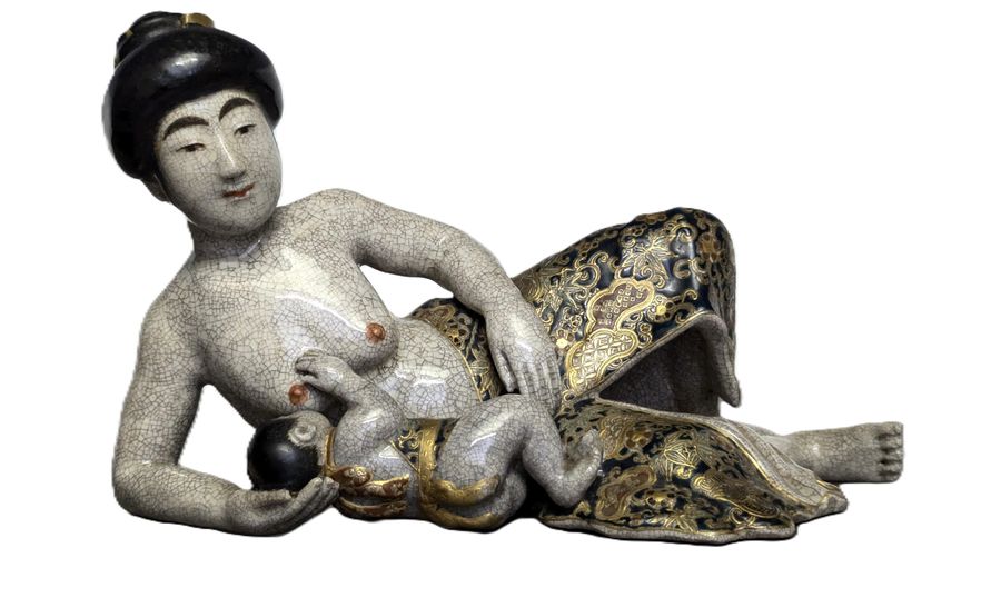 Rare Japanese statue, of a mother nursing her baby, Edo period