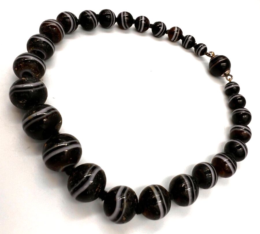 Antique Rare Antique Victorian Bulls Eye Banded Agate Graduated Necklace Choker  C 1850