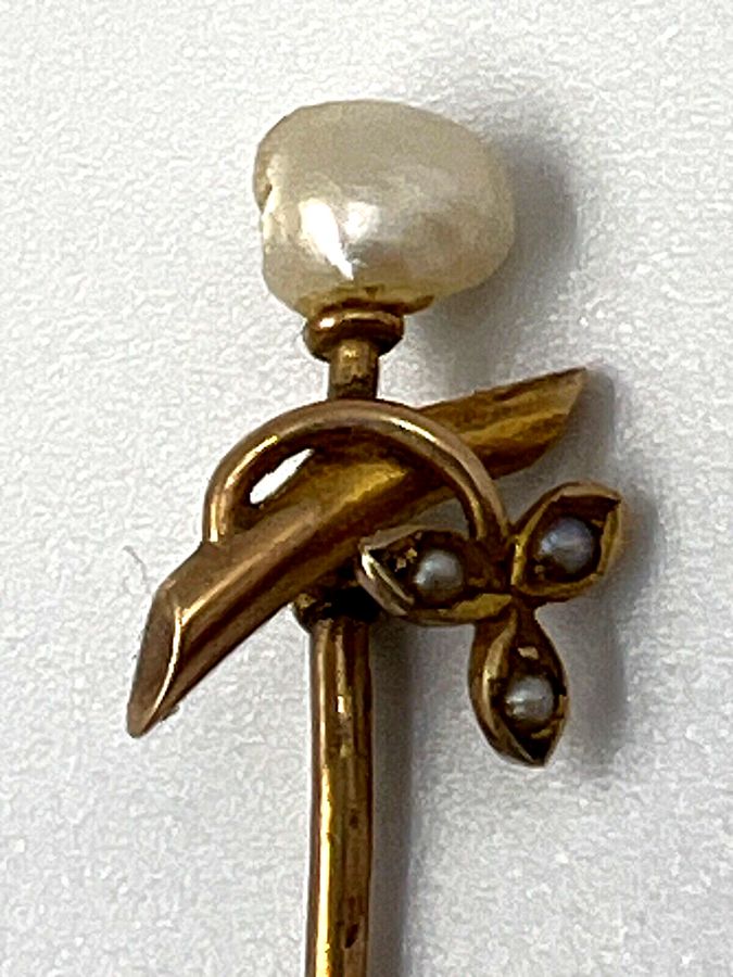 Antique Antique Murrle Bennett & Co Stickpin 9CT Gold Baroque & Split Pearl Circa 1900