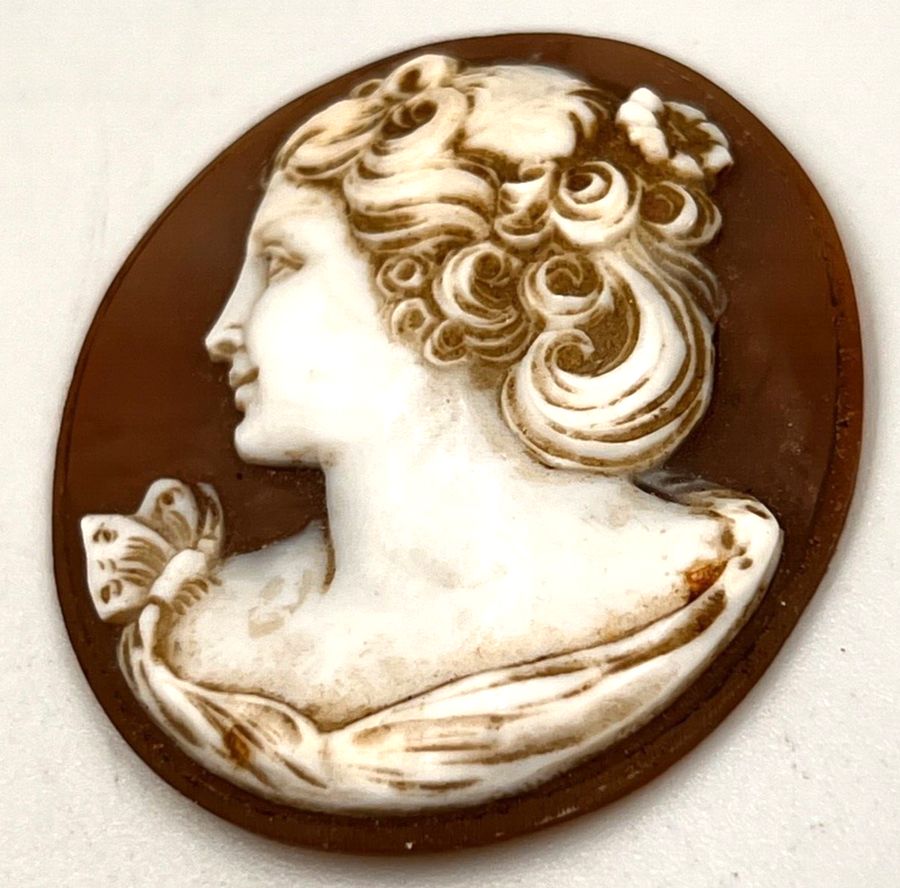 Antique Antique Victorian  Large Shell Cameo Beautifully Hand Carved Italian