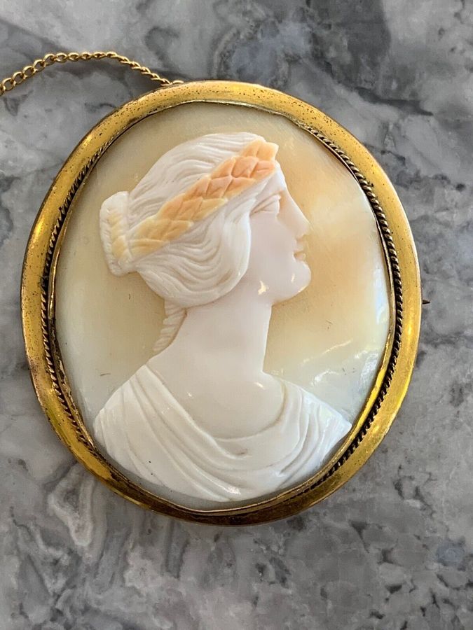 Antique Natural Shell Cameo Brooch in PinchBeck Mount