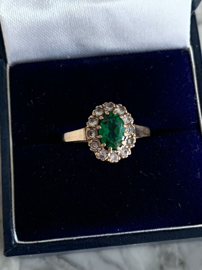 Vintage 9CT Gold Ring Set with Green and Clear Stones Size P