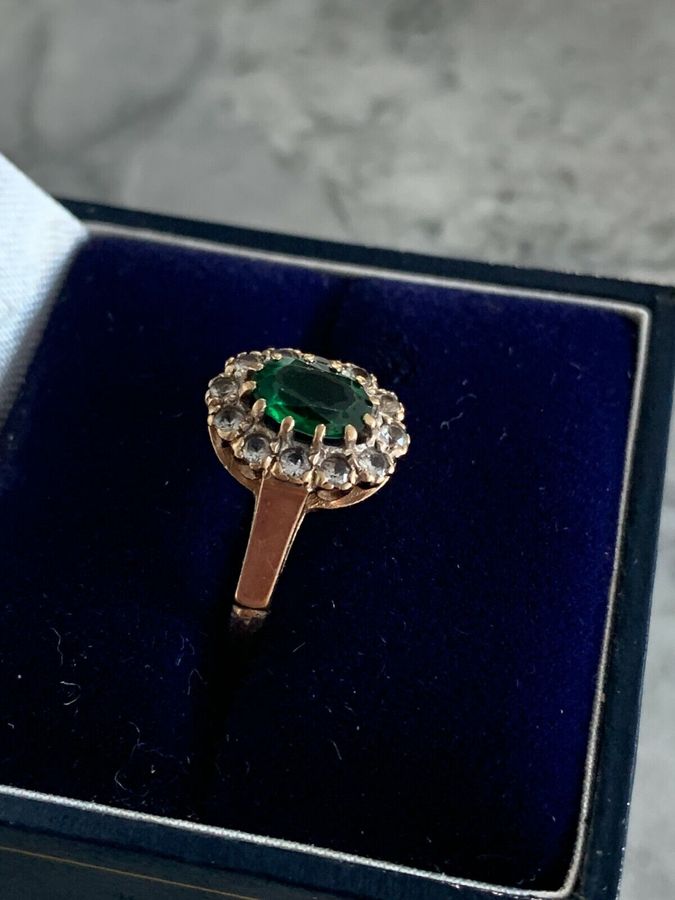 Antique Vintage 9CT Gold Ring Set with Green and Clear Stones Size P