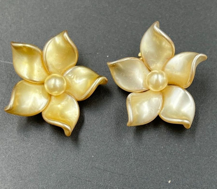 Antique Vintage Bakelite Earrings Clip On Flower with Central Pearl