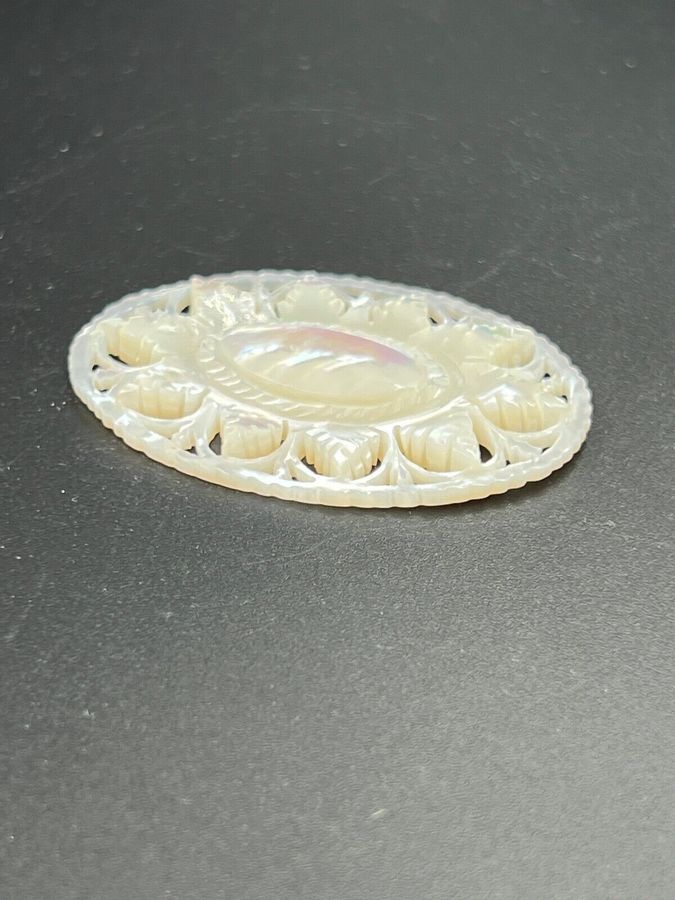 Antique Antique Victorian Hand Carved Oval Disc Cameo  Mother of Pearl  4.5cm x 3.2cm