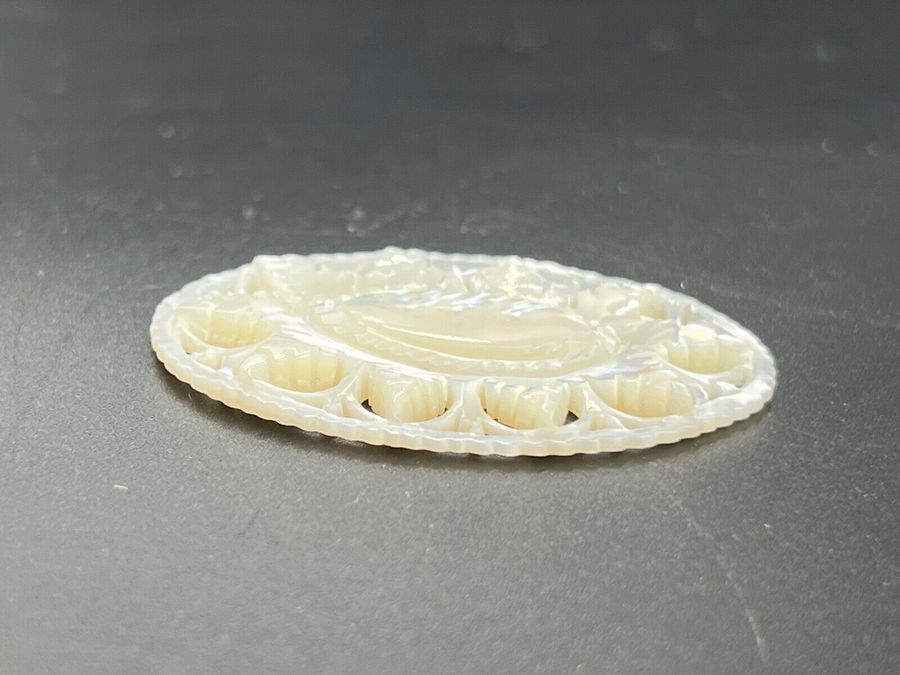 Antique Antique Victorian Hand Carved Oval Disc Cameo  Mother of Pearl  4.5cm x 3.2cm