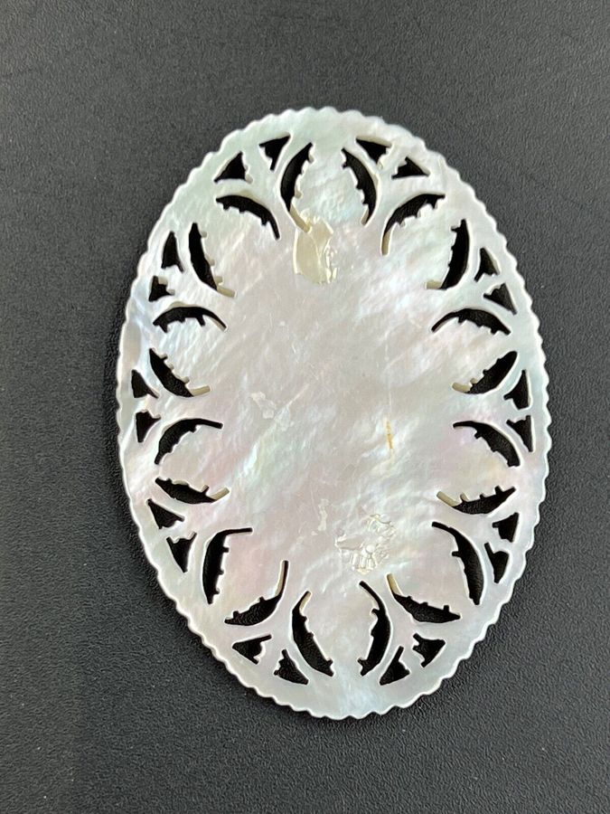 Antique Antique Victorian Hand Carved Oval Disc Cameo  Mother of Pearl  4.5cm x 3.2cm