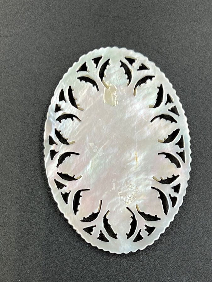 Antique Antique Victorian Hand Carved Oval Disc Cameo  Mother of Pearl  4.5cm x 3.2cm