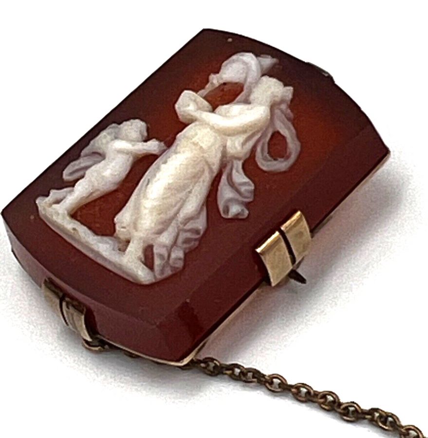 Antique Rare Antique 19th Century Agate Rectangular Cameo  Rose Gold Mount Venus & Cupid