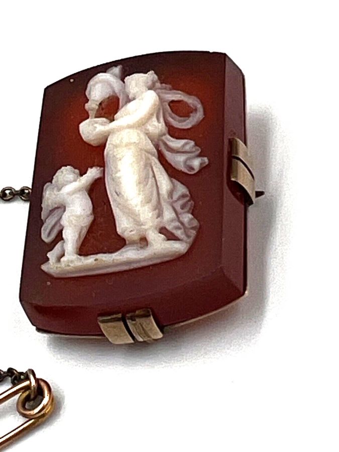 Antique Rare Antique 19th Century Agate Rectangular Cameo  Rose Gold Mount Venus & Cupid