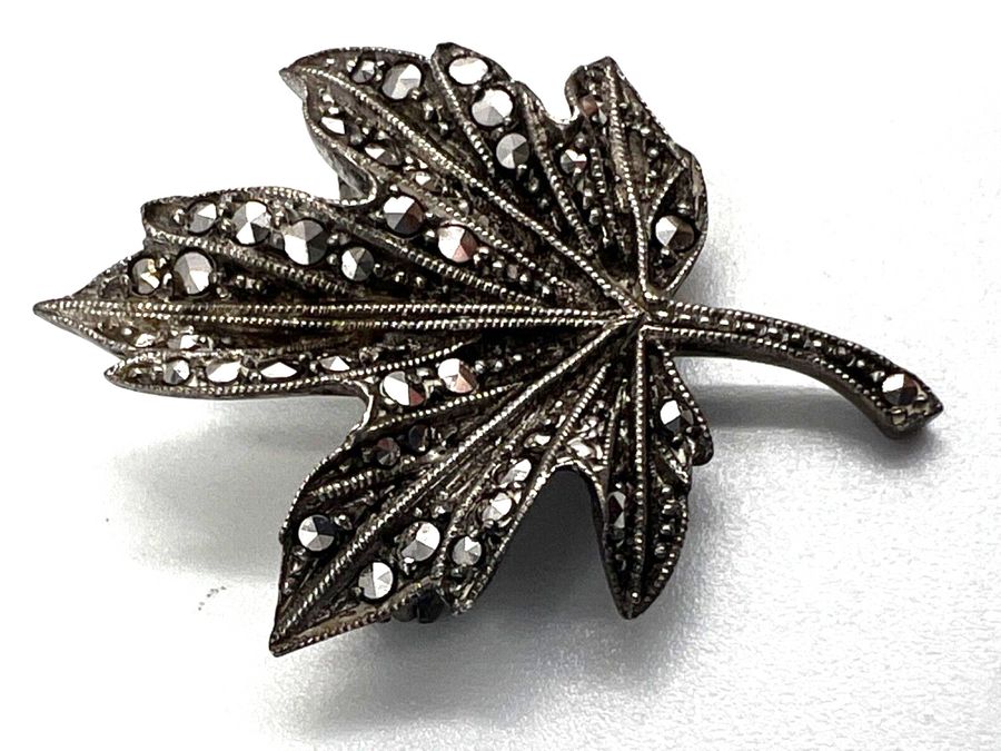 Antique Antique Art Deco Silver Leaf Brooch Set with Marcasite