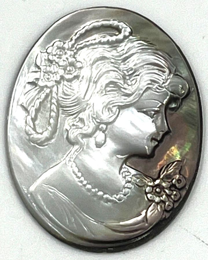 Antique Antique Art Nouveau Mother of Pearl Shell Cameo Italian Circa 1910