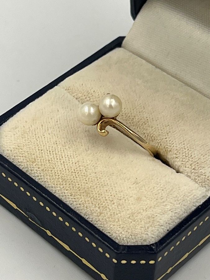 Antique A Good 9CT Gold Ring Set with 2 Natural Pearls Vintage Size L 1/2