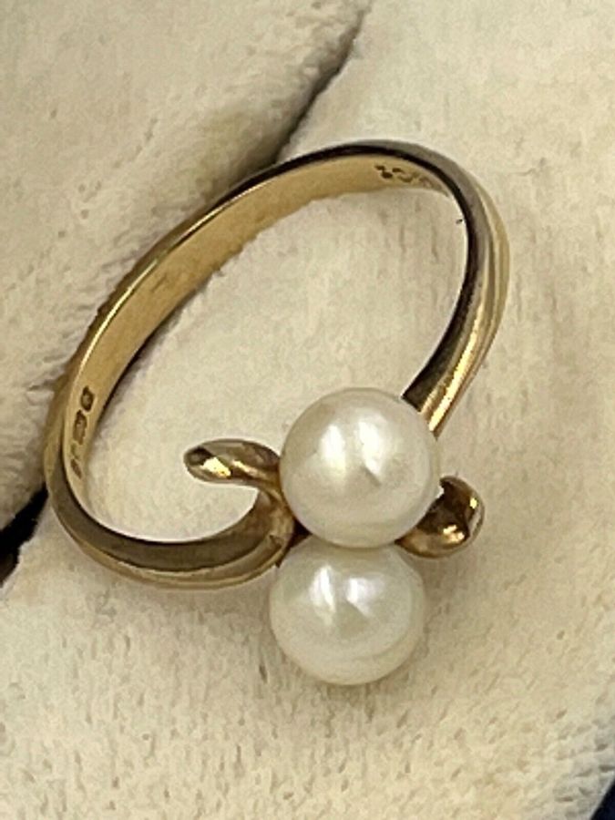 Antique A Good 9CT Gold Ring Set with 2 Natural Pearls Vintage Size L 1/2