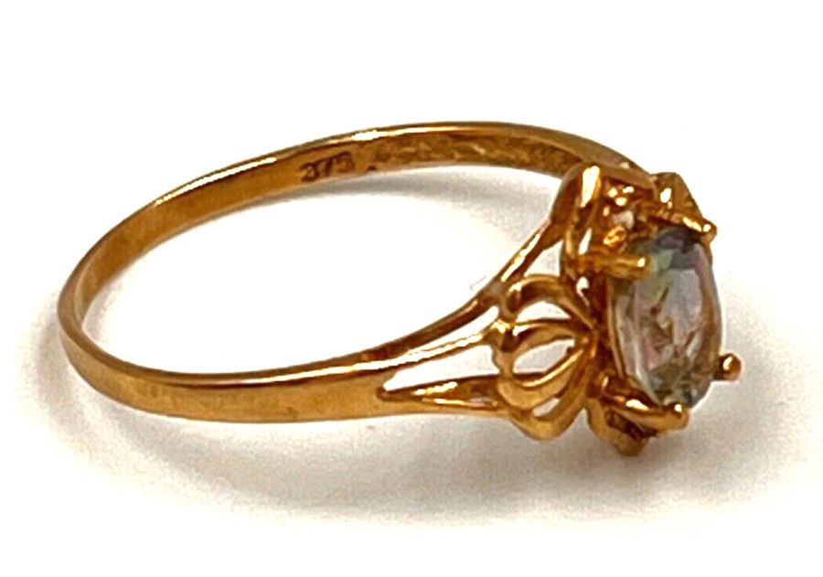 Antique Vintage 9CT gold Ring Colour Changing stone & 2 Diamonds size O 1/2