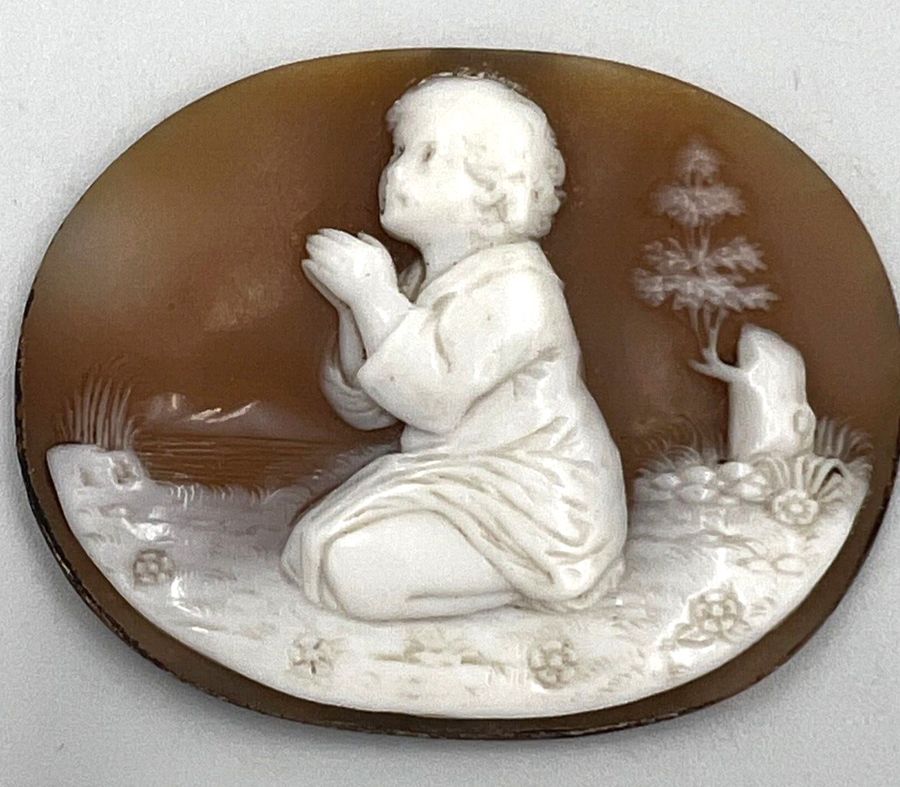 Antique Antique Victorian Large Shell Cameo Carving of Jesus Looking up to Heaven C1890