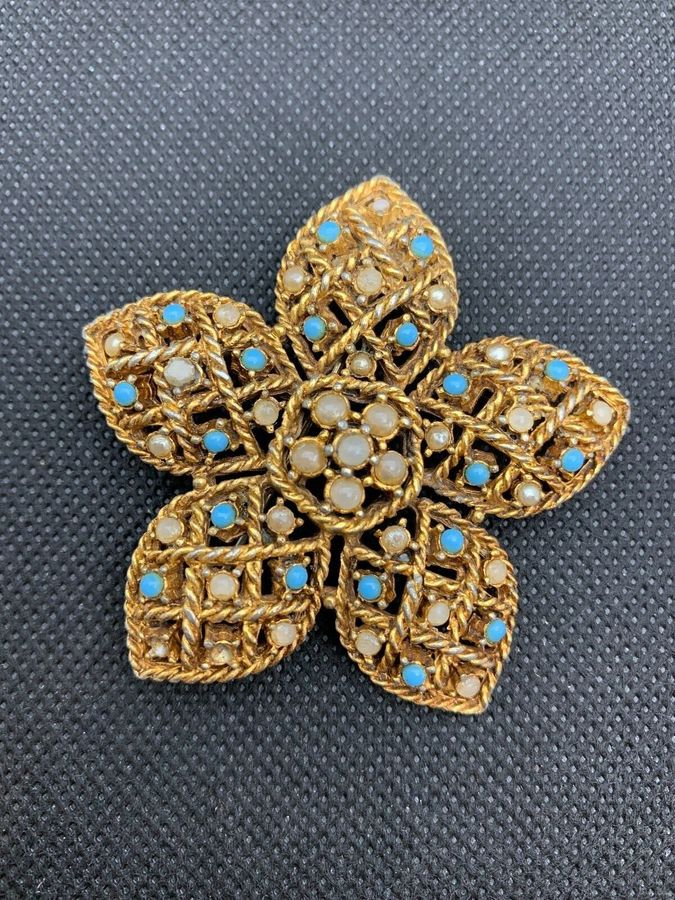 Antique Brooch set with Turquoises