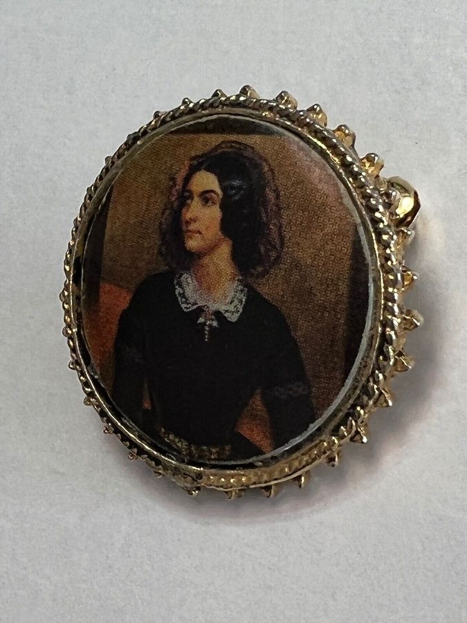 Antique Vintage Portrait Brooch of A Victorian Lady