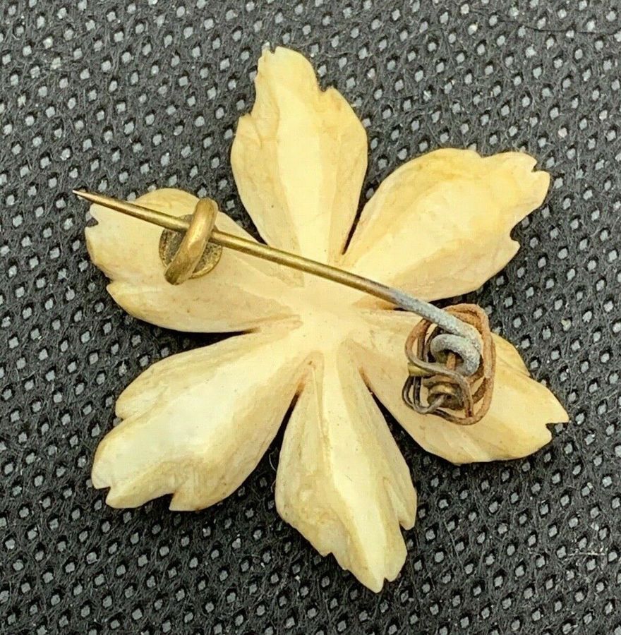 Antique Antique Vintage Victorian Bovine Daffodil Brooch Pin Hand painted