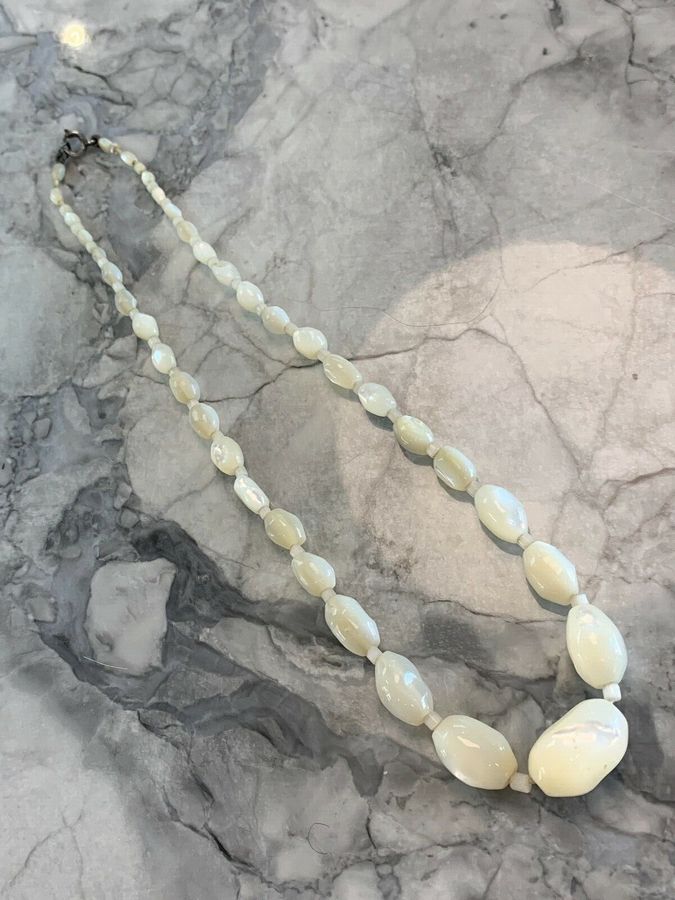 Antique Vintage Art Deco Mother of Pearl Necklace Choker  Graduated Carved Beads