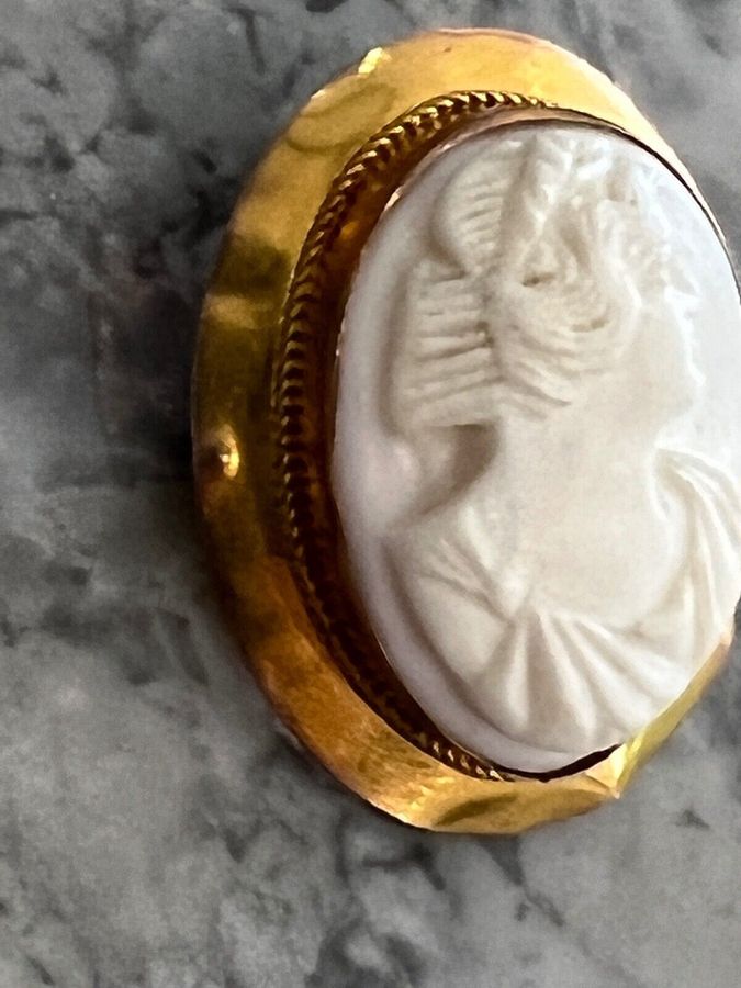 Antique Antique Victorian Grand Tour 9CT Gold Shell Cameo Brooch Pin Pendant