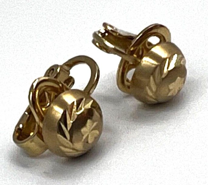 Antique Vintage Gold Tone Clip on Earrings