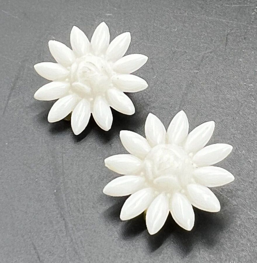 Antique Vintage Bakelite Earrings Clip On Daisy Flower