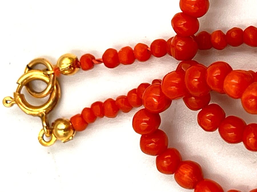 Antique Antique Victorian 9CT Gold Clasp Natural Coral Graduated Necklace