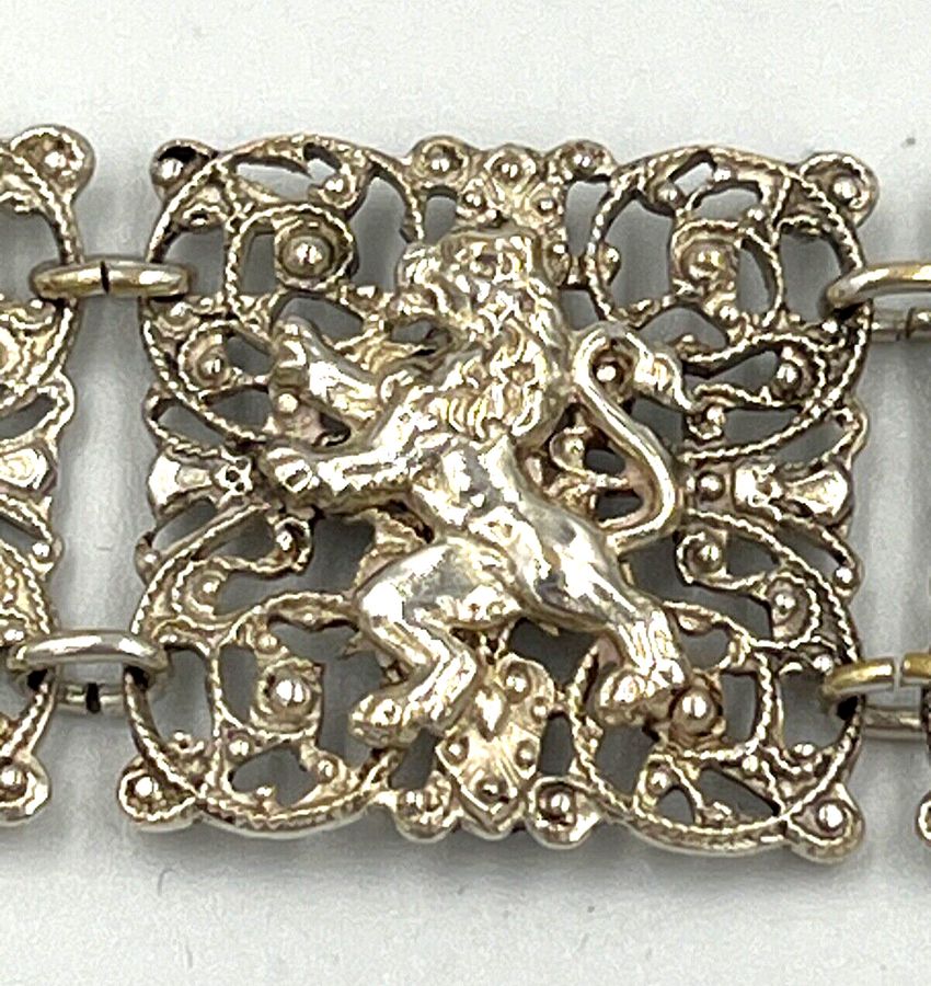 Antique Rare Antique Silver Linked Filigree Bracelet Lion Crest Shield & Crown & 2 Lions