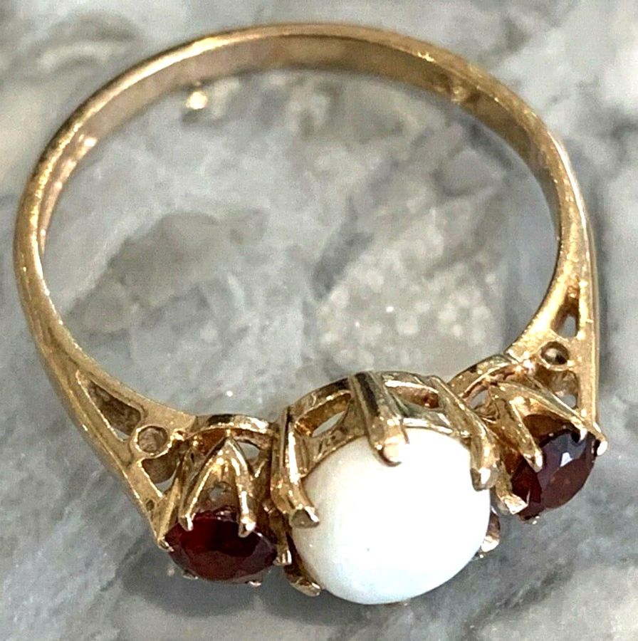 Antique Vintage 9CT Gold Ring Cabochon Opal  & Garnet Ring Art Deco  size M