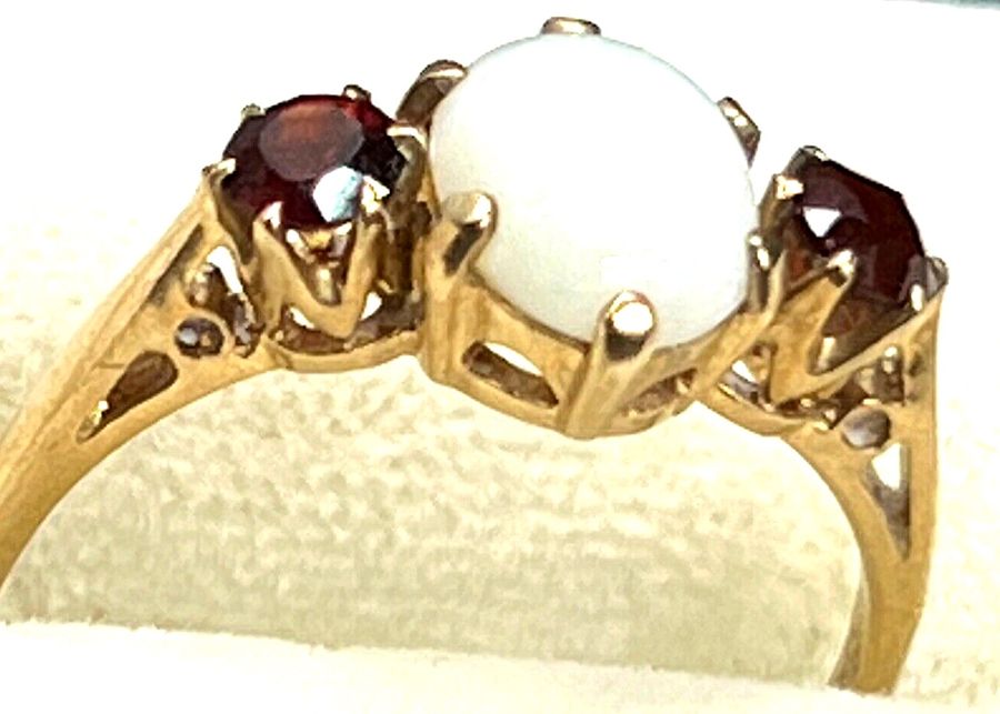 Antique Vintage 9CT Gold Ring Cabochon Opal  & Garnet Ring Art Deco  size M