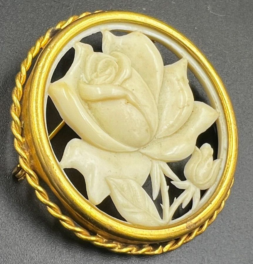 Antique Vintage Large Bakelite Cameo Brooch