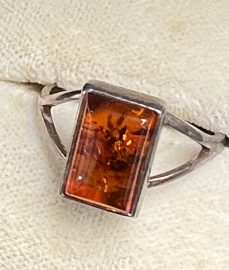 Antique Vintage Silver Ring set with Natural Baltic Amber  Hallmarked Size S