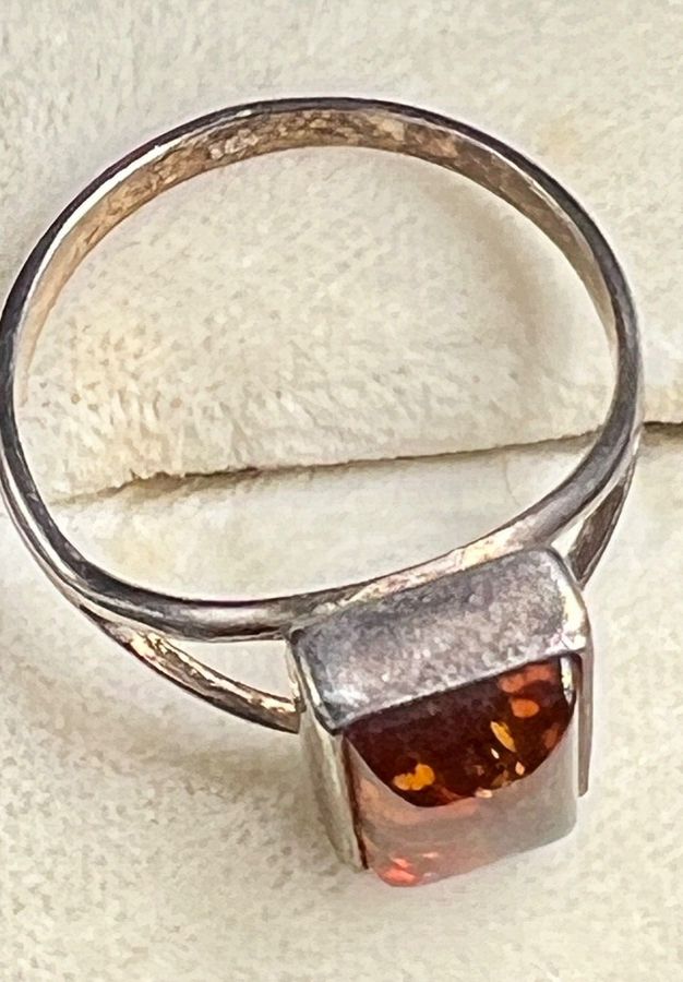 Antique Vintage Silver Ring set with Natural Baltic Amber  Hallmarked Size S