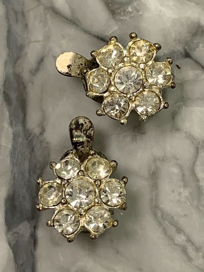 Antique Earrings Flower Shaped