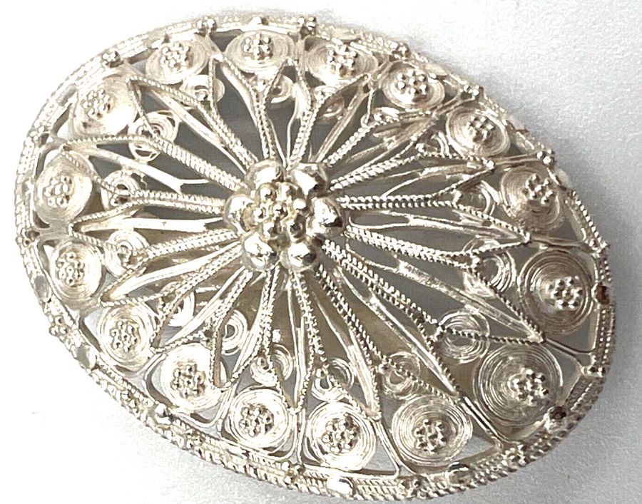 Antique Superb Quality Vintage Sterling Silver Filigree Oval  Brooch