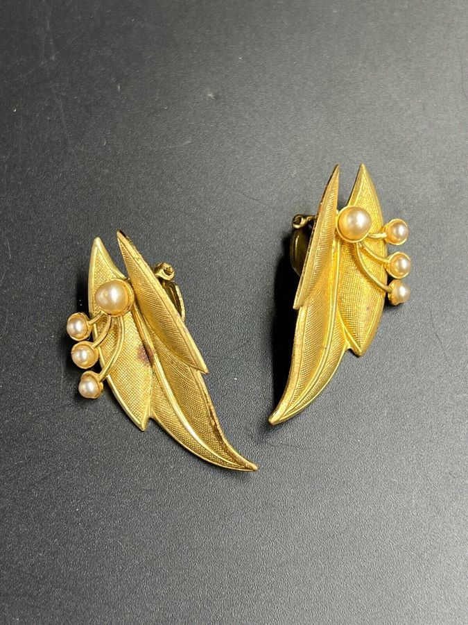 Antique Vintage Earrings Clip on Leaves and Pearls