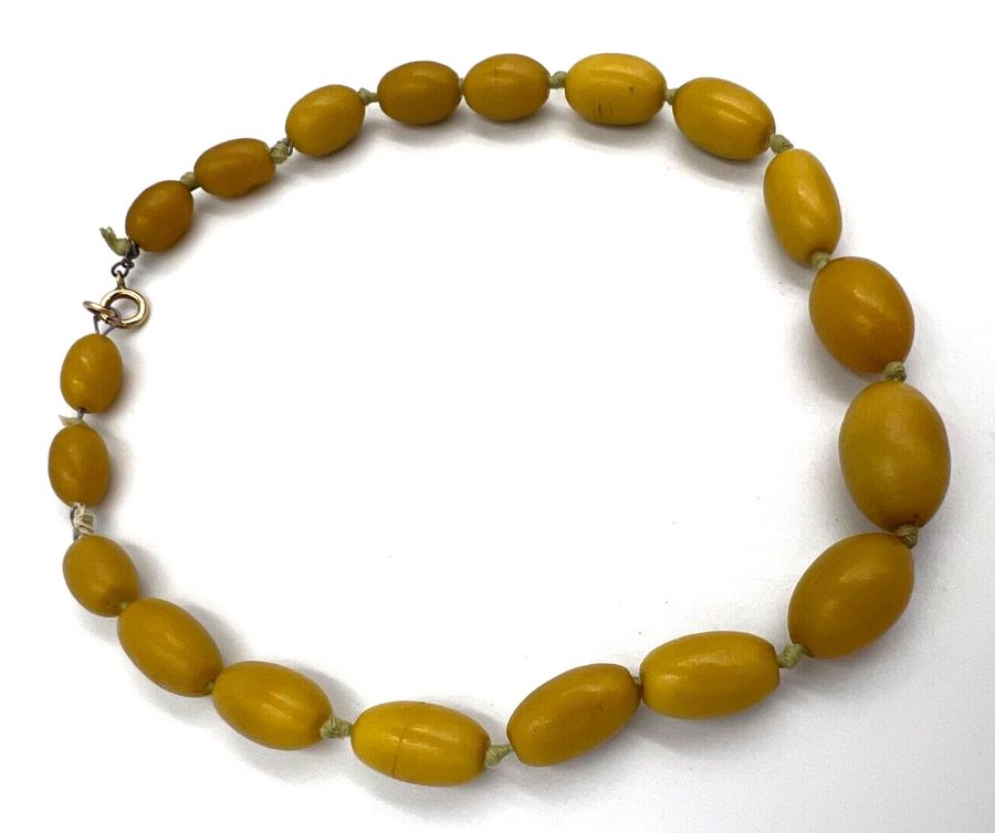 Antique Antique Bakelite Egg Yolk Amber Graduated Necklace Choker 9CT Gold Clasp