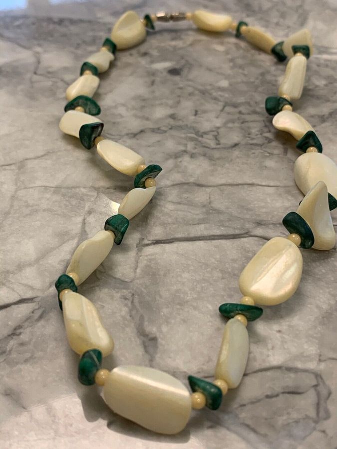 Antique Vintage Art Deco Mother of Pearl and Malachite Choker Necklace