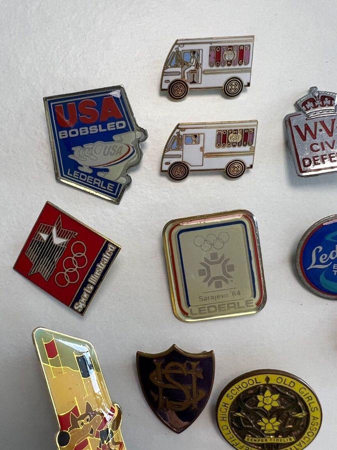 Antique Vintage Enamelled Badges Olympics 1984 Sarajevo Bobsleigh Team Etc