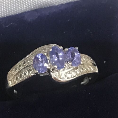 Antique Vintage Solid Silver Ring set with amethyst ? Hallmarked size N