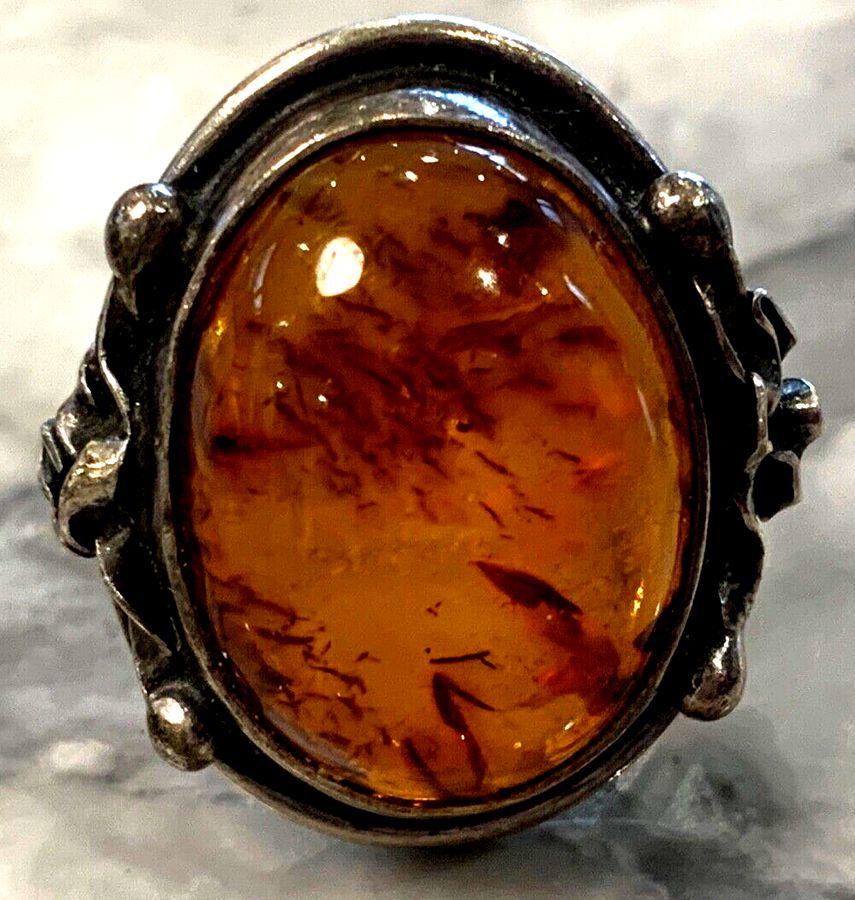 Antique Antique Vintage Silver Ring set with Natural Amber Cabochon Hallmarked Size Q