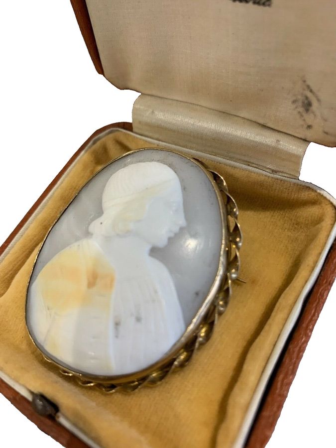 Antique Antique Cameo Brooch Pin Hand Carved Italian  Gold Young Augustus Italian