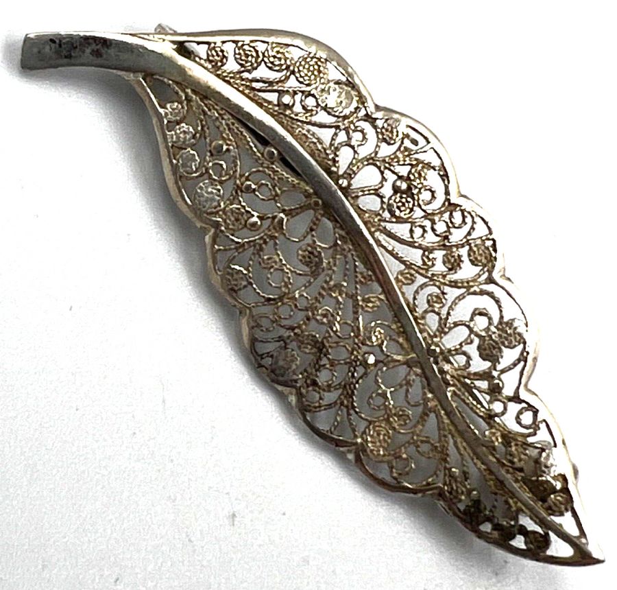 Antique Superb Quality Vintage Sterling Silver 935 Filigree Leaf  Brooch