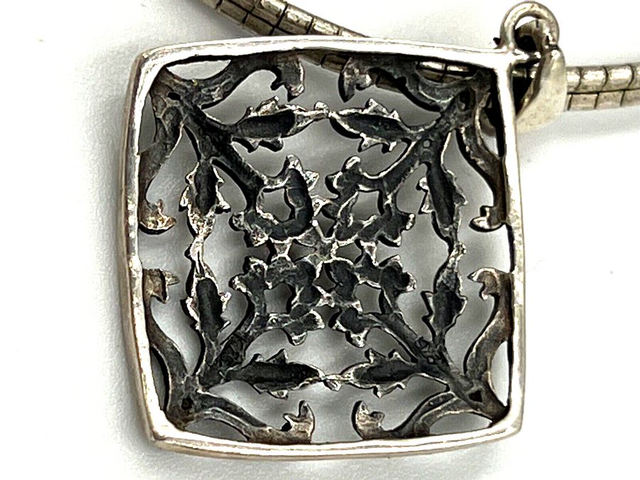 Antique Vintage Designer Solid Silver Hallmarked Pendant Necklace Lovely Thick Chain