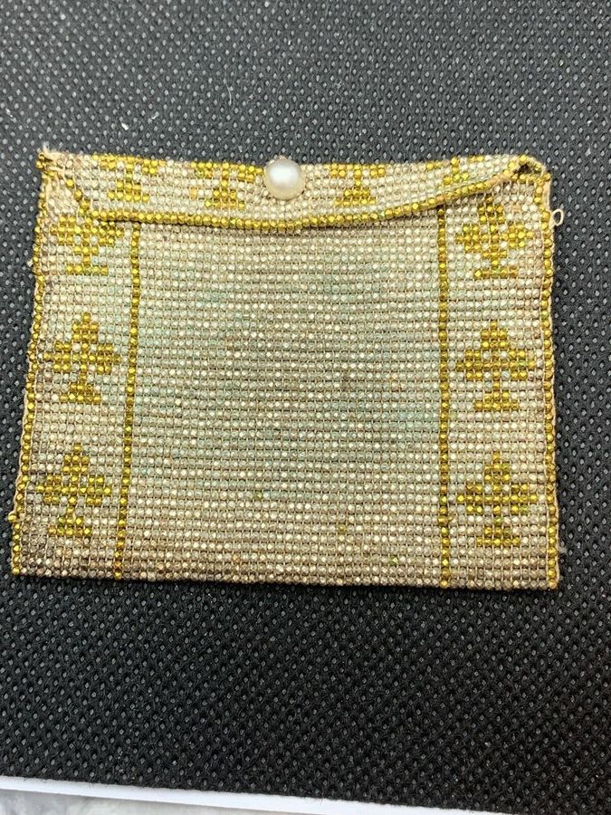 Antique Vintage Art Deco 1920s Beaded Purse Bag Pearl Fastening 4 leaf Clover