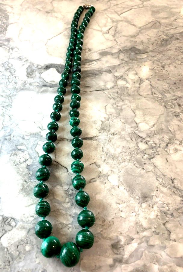 Antique Antique  Art Deco Natural Malachite Graduated Long Necklace