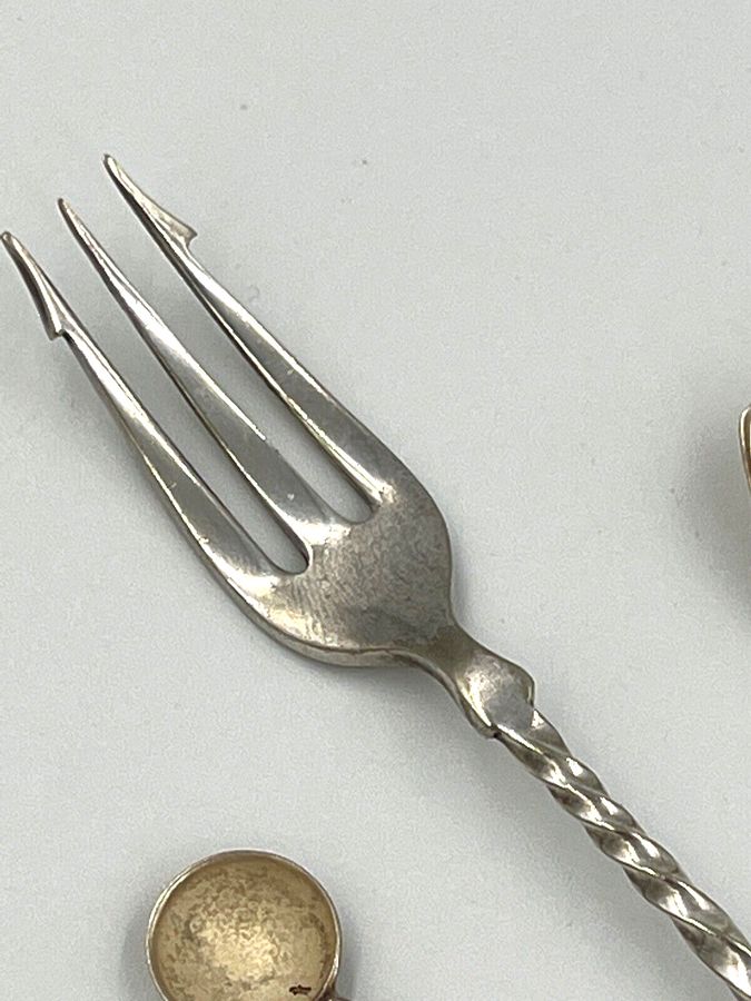 Antique Antique Silver Plated Pickle Fork and 2 x Mustard Spoons and Salt Spoon